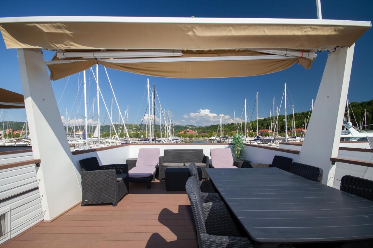 Bamboo Floating House Portoroz Daire Dış mekan fotoğraf