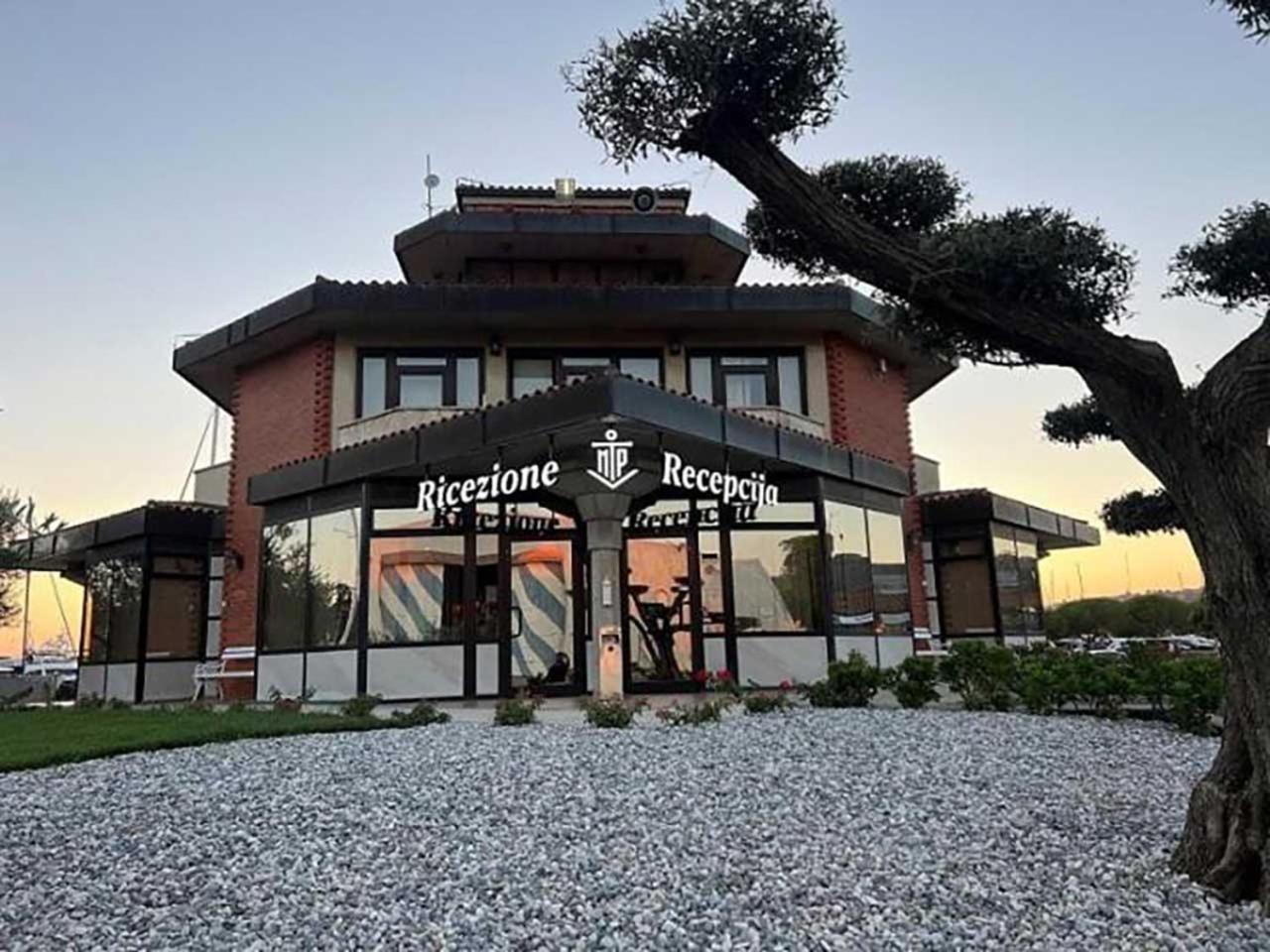 Bamboo Floating House Portoroz Daire Dış mekan fotoğraf